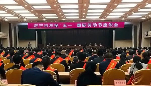 变革之力与学习带来的自信与成就感（或可简化为“变革与学习成就”）