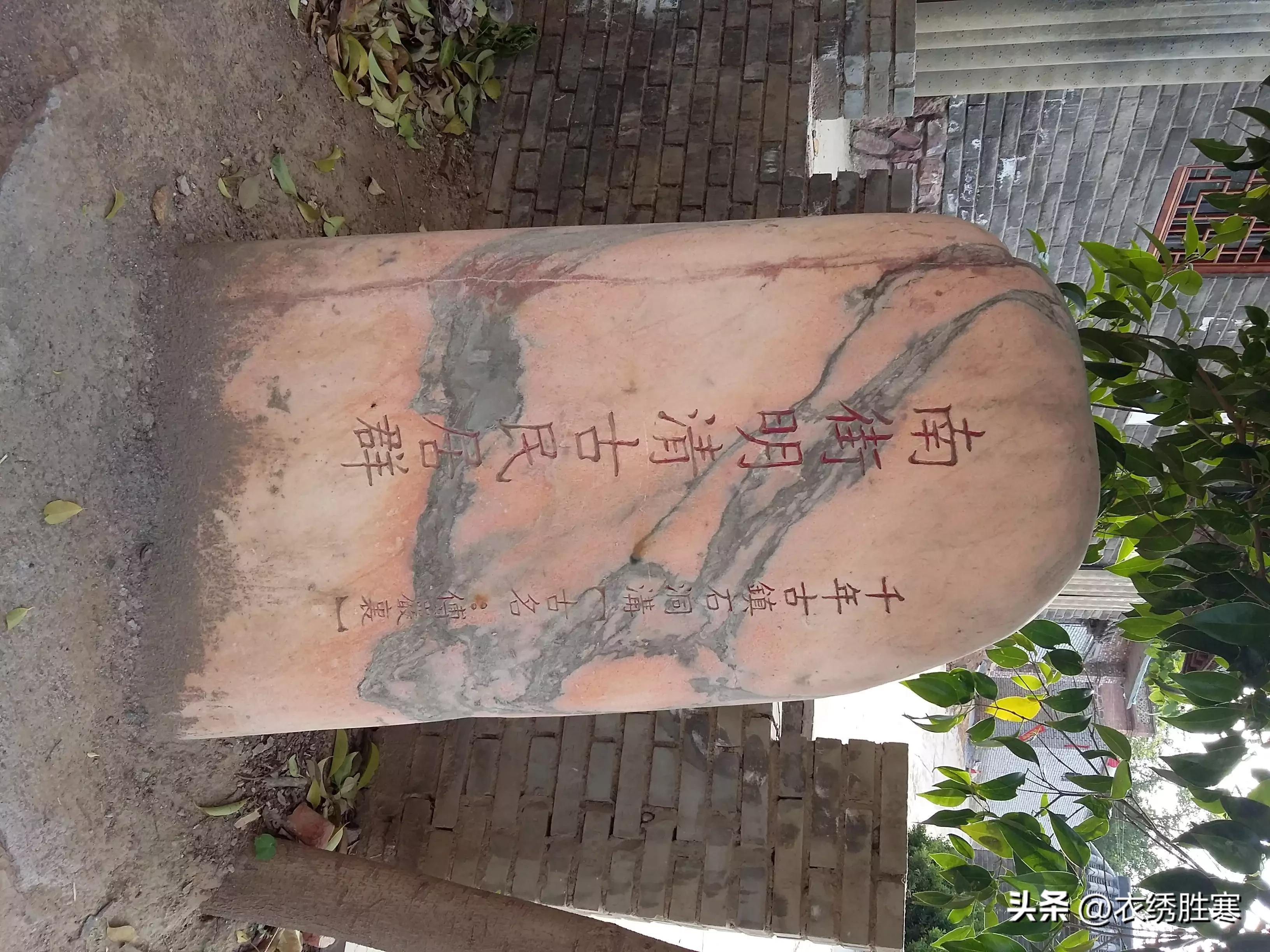 城市韵味与小巷风情探索