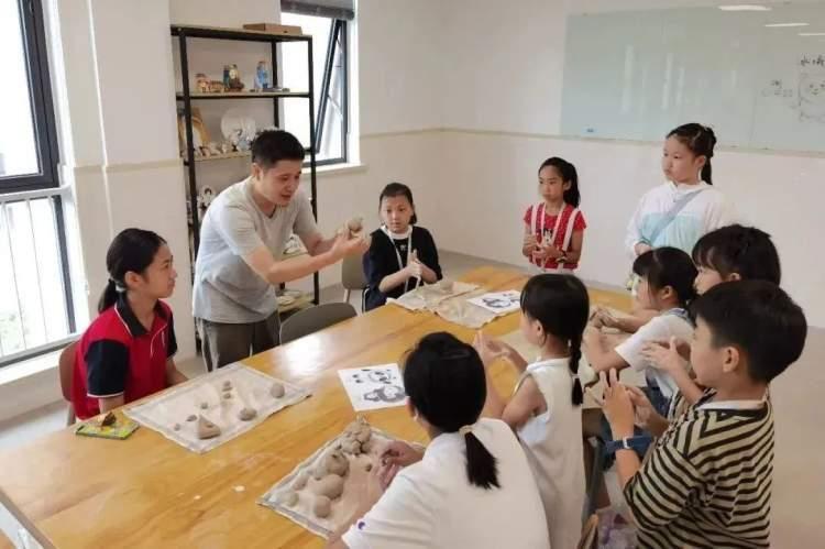 梦想之城启航人生新篇章（或可简化为“梦想之城”）
