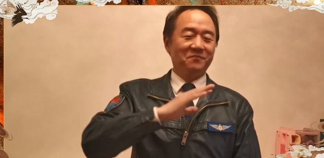 空政文工团男演员