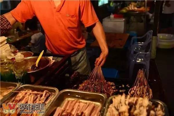 乙肝明星与小巷美食的双重魅力，探寻隐藏的健康与美味瑰宝